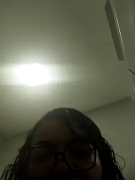 Snapshot of viviksmel chatting on November 11, 2025, 2:45 pm viviksmel online show from November 11, 2025, 2:45 pm