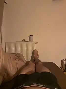 Snapshot of Yves1999 chatting on March 3, 2025, 4:43 am Yves1999 online show from March 3, 2025, 4:43 am