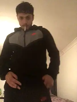 Snapshot of Donnydon79 chatting on October 7, 2025, 5:47 pm Donnydon79 online show from October 7, 2025, 5:47 pm