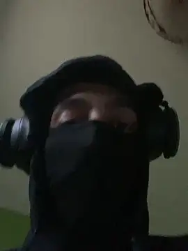 Snapshot of CheryNoLoveMe chatting on March 5, 2025, 12:11 pm CheryNoLoveMe online show from March 5, 2025, 12:11 pm