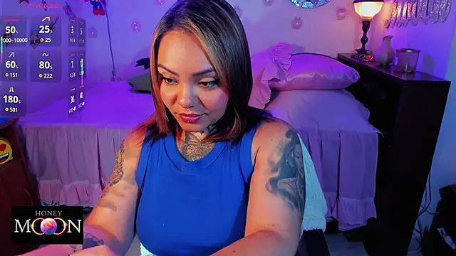 honey mooon online show from November 25, 2025, 8:53 pm