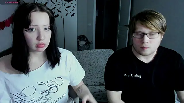 JayMollyy online show from April 22, 2026, 7:20 pm