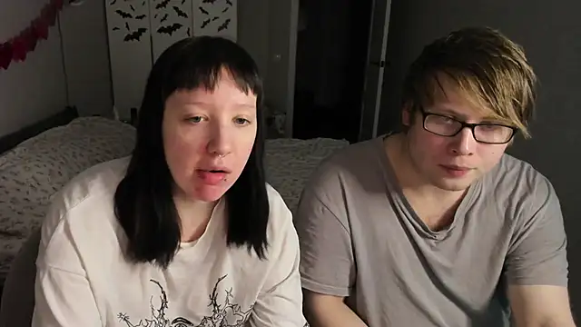 JayMollyy online show from May 1, 2026, 8:14 pm