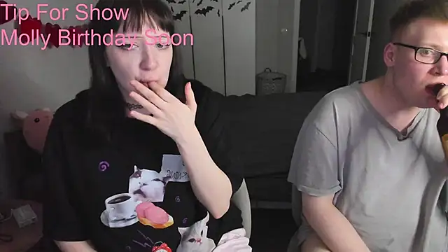 JayMollyy online show from May 26, 2026, 6:06 pm