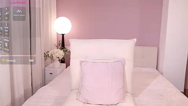 honey113 online show from March 28, 2026, 2:18 pm