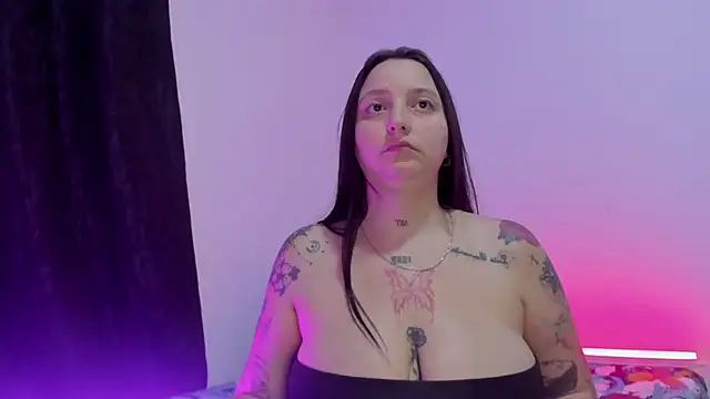 Snapshot of Celestte chatting on February 17, 2026, 4:32 am Celestte online show from February 17, 2026, 4:32 am