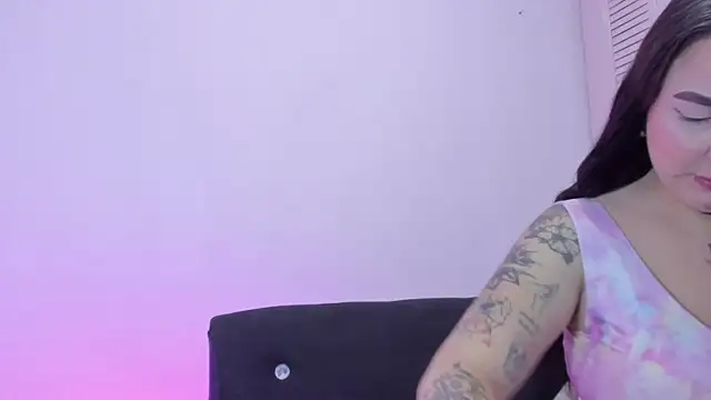 Snapshot of Celestte chatting on November 11, 2025, 4:18 am Celestte online show from November 11, 2025, 4:18 am