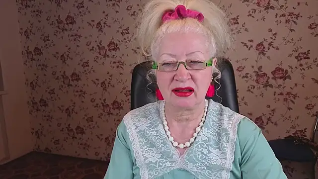 Snapshot of Maya_Mayflower chatting on December 1, 2025, 4:02 am Maya Mayflower online show from December 1, 2025, 4:02 am