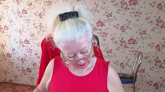 Snapshot of Maya_Mayflower chatting on November 14, 2025, 5:22 am Maya Mayflower online show from November 14, 2025, 5:22 am