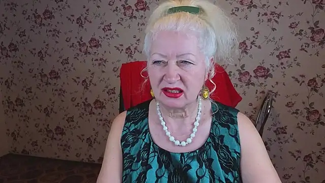 Snapshot of Maya_Mayflower chatting on November 24, 2025, 4:01 am Maya Mayflower online show from November 24, 2025, 4:01 am