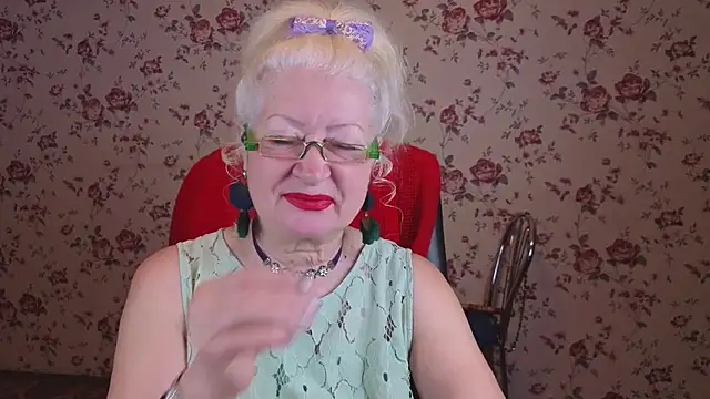 Snapshot of Maya_Mayflower chatting on November 13, 2025, 4:16 am Maya Mayflower online show from November 13, 2025, 4:16 am