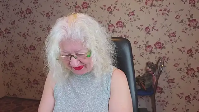 Maya Mayflower online show from January 15, 2026, 2:48 am