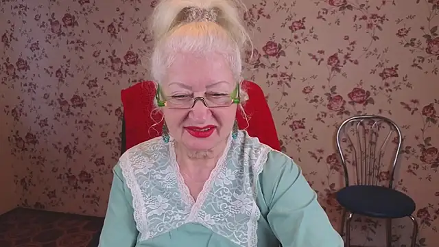 Snapshot of Maya_Mayflower chatting on November 1, 2025, 4:08 am Maya Mayflower online show from November 1, 2025, 4:08 am