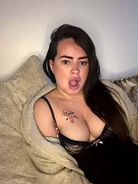 Snapshot of Sophie_23XX chatting on November 22, 2025, 8:24 am Sophie 23XX online show from November 22, 2025, 8:24 am