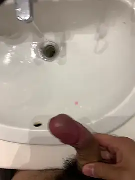 Snapshot of Runstat chatting on September 20, 2025, 4:12 pm Runstat online show from September 20, 2025, 4:12 pm