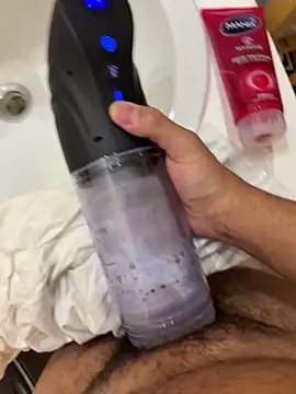 Snapshot of Runstat chatting on March 15, 2025, 10:55 pm Runstat online show from March 15, 2025, 10:55 pm