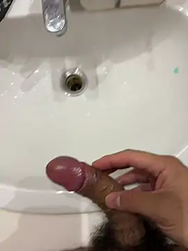 Snapshot of Runstat chatting on February 21, 2026, 10:06 am Runstat online show from February 21, 2026, 10:06 am