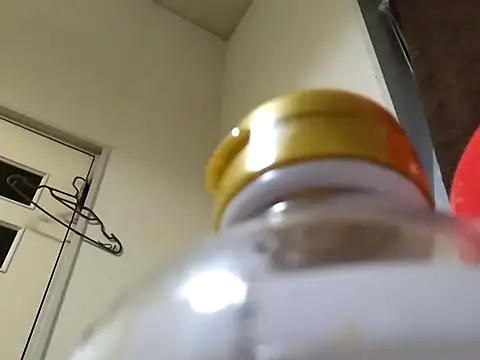 Snapshot of taaaaaa- chatting on January 10, 2026, 12:22 pm taaaaaa- online show from January 10, 2026, 12:22 pm