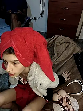 KratosAfroditacs online show from April 15, 2026, 10:43 pm