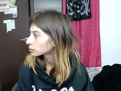 KratosAfroditacs online show from February 5, 2026, 2:46 pm