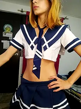 KratosAfroditacs online show from December 4, 2025, 5:12 pm