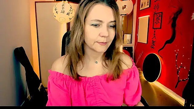 NicoleHitman online show from April 5, 2026, 1:07 pm