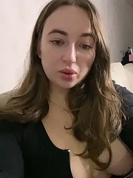 Snapshot of AlisaQSky chatting on November 14, 2025, 9:07 pm AlisaQSky online show from November 14, 2025, 9:07 pm