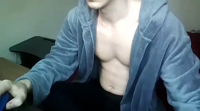 Snapshot of Enoch981 chatting on March 5, 2025, 12:33 pm Enoch981 online show from March 5, 2025, 12:33 pm