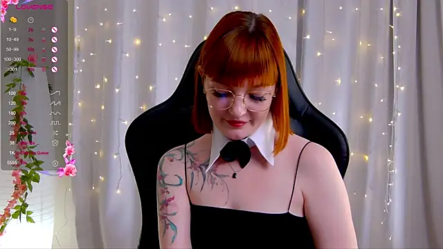 Snapshot of Ashley_Nicks chatting on October 10, 2025, 2:23 am Ashley Nicks online show from October 10, 2025, 2:23 am