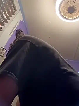 Snapshot of Bigdicklove6966 chatting on December 14, 2025, 10:10 am Bigdicklove6966 online show from December 14, 2025, 10:10 am