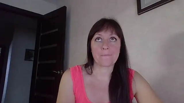 Snapshot of CarolinaReaperRed chatting on November 13, 2025, 12:31 pm CarolinaReaperRed online show from November 13, 2025, 12:31 pm