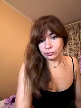 Mary Kiitty online show from November 5, 2025, 3:15 pm