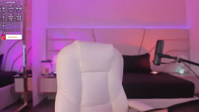 Violeta-Marquez online show from September 23, 2025, 11:50 am