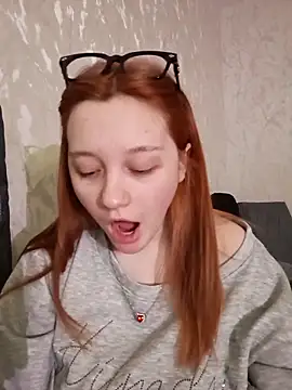 Snapshot of Bonechka chatting on February 3, 2026, 5:38 am Bonechka online show from February 3, 2026, 5:38 am