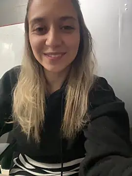 Isabella Varella online show from February 4, 2026, 12:44 pm