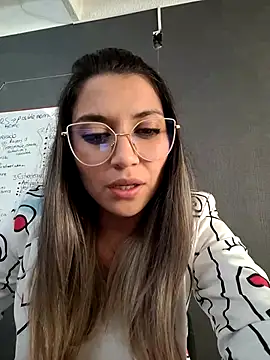 Snapshot of Isabella_Varella chatting on March 5, 2025, 5:08 pm Isabella Varella online show from March 5, 2025, 5:08 pm