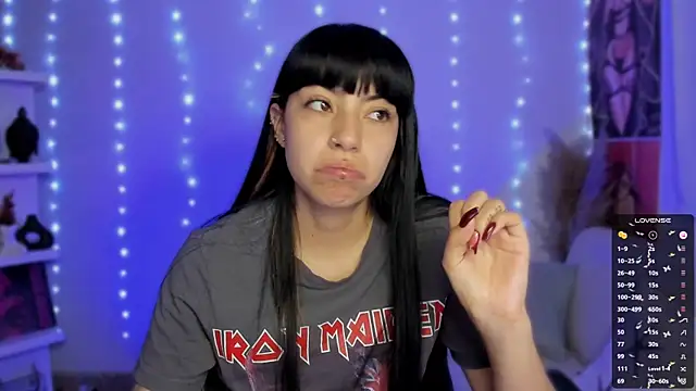 Saraa Desiree online show from December 2, 2025, 11:06 pm