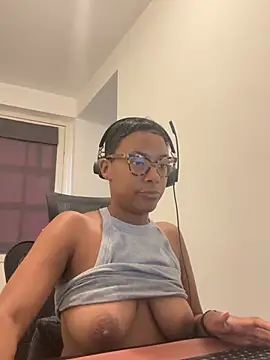 Melia Rayne online show from June 29, 2026, 9:49 am