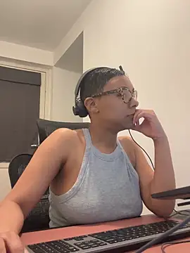 Melia Rayne online show from March 27, 2026, 10:49 am