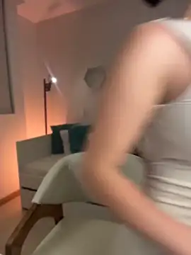 ValentinaMilann online show from April 15, 2026, 12:05 am