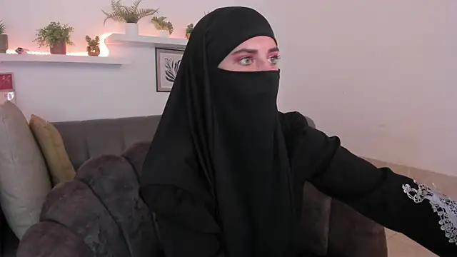 Snapshot of salma_arabicc chatting on May 6, 2026, 4:16 am salma arabicc online show from May 6, 2026, 4:16 am