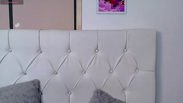 Devil AliceXo online show from April 16, 2026, 9:39 pm