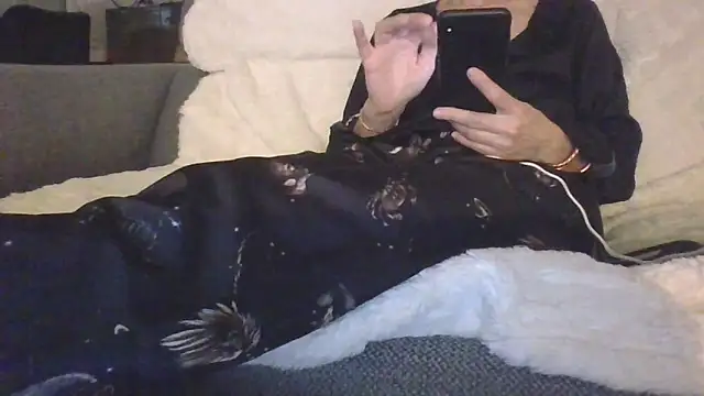 Valentinette online show from February 7, 2026, 9:12 pm