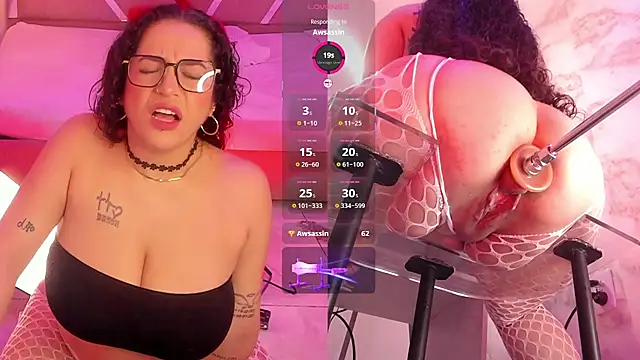 Snapshot of RoxyLicious_ chatting on December 5, 2025, 12:48 pm RoxyLicious online show from December 5, 2025, 12:48 pm