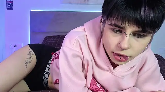 Snapshot of Alex_Vallley chatting on December 17, 2025, 10:59 pm Alex Vallley online show from December 17, 2025, 10:59 pm