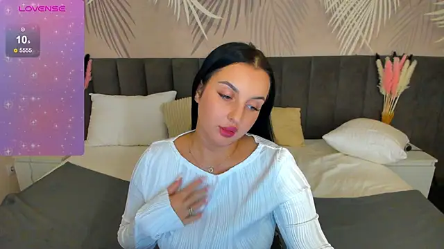 HopeVega online show from March 8, 2025, 12:20 pm