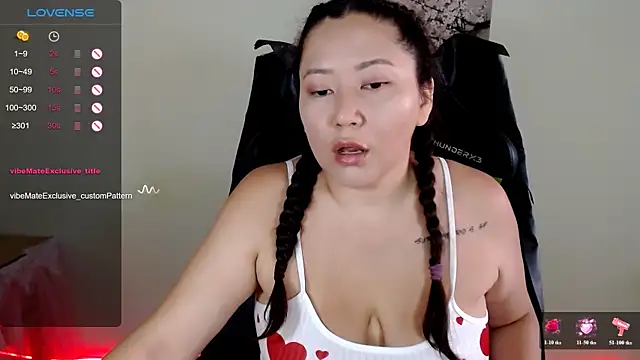 Snapshot of LisaAsianFlower chatting on June 23, 2026, 4:43 am LisaAsianFlower online show from June 23, 2026, 4:43 am