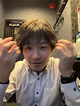 Snapshot of waka3232 chatting on November 18, 2025, 11:35 am waka3232 online show from November 18, 2025, 11:35 am