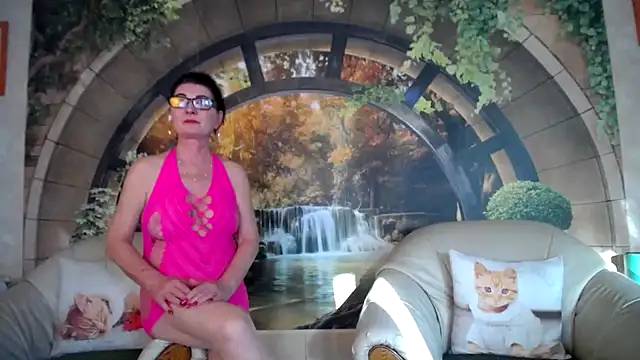 Kathylovexxx online show from April 7, 2026, 3:47 pm