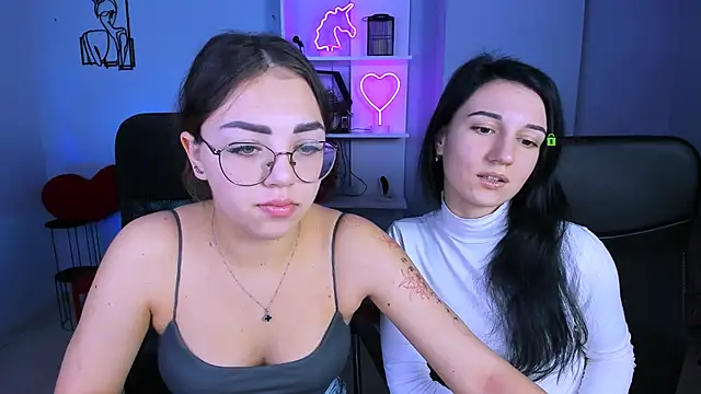 Snapshot of kiki_swan chatting on November 13, 2025, 7:45 am kiki swan online show from November 13, 2025, 7:45 am